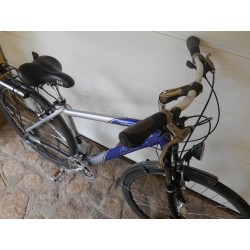 28 colos KTM Veneto férfi alu trekkingkerékpár