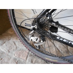 26 colos Genesis Mythos osztrák alu kerékpár