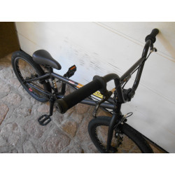 20 colos X4U BMX kerékpár